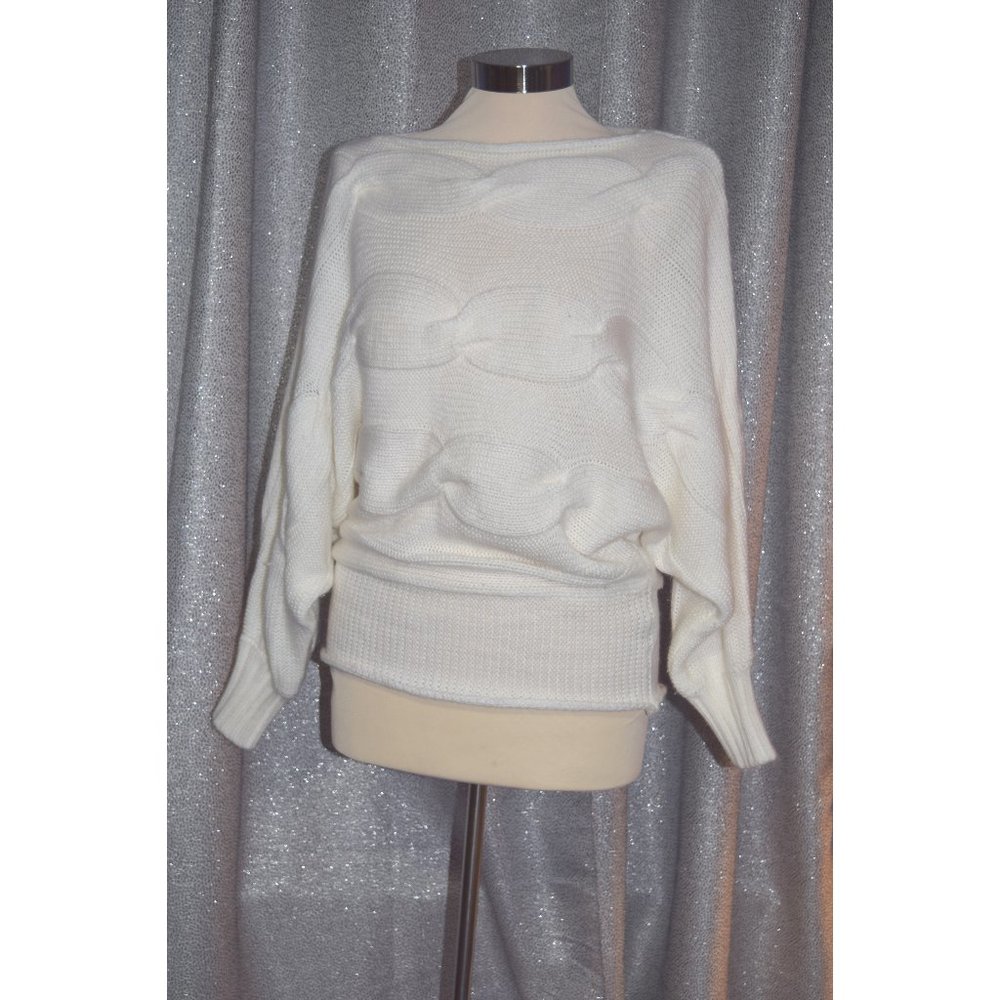 BCBGMaxAzria Cream Batwing Sweater size Medium